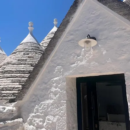 Trulli Samadhi بيت ضيافة لوكوروتوندو